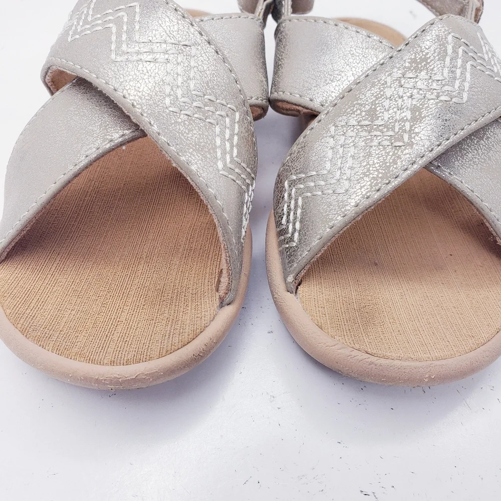 Toms Desert Taupe Shimmer Faux Leather Tiny Viv Sandals Girls Toddler Size 8